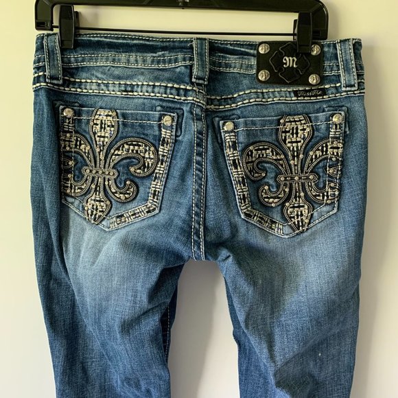 Miss Me Embellished Signature Capri - Picture 4 of 4